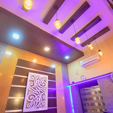 Hotel Jingle Inn Kalküta Dış mekan fotoğraf