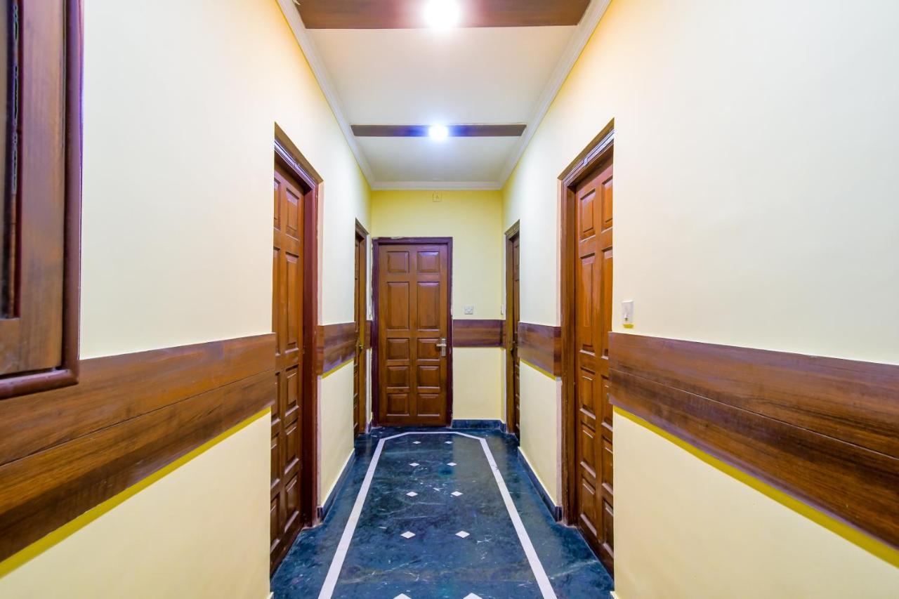 Hotel Jingle Inn Kalküta Dış mekan fotoğraf