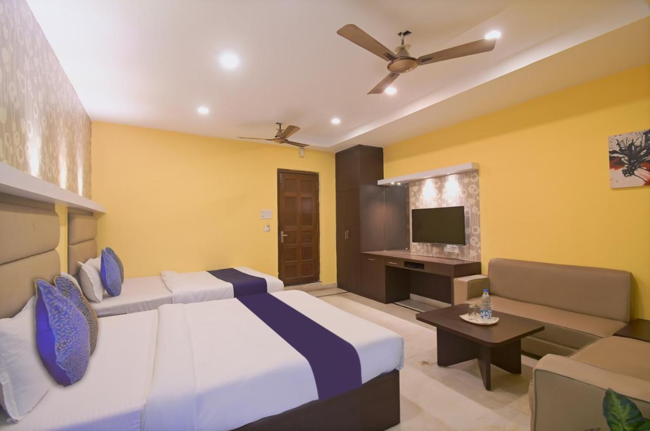 Hotel Jingle Inn Kalküta Dış mekan fotoğraf