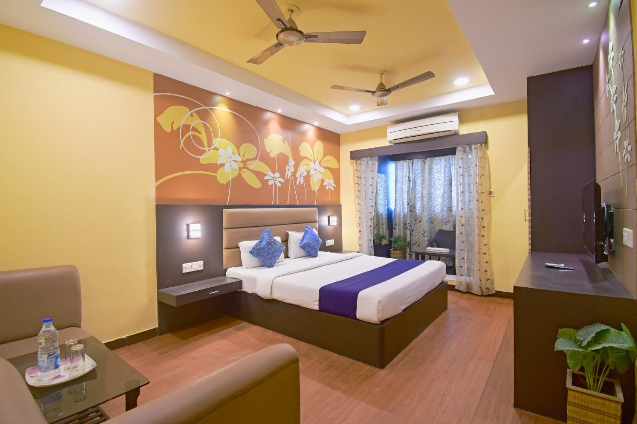 Hotel Jingle Inn Kalküta Dış mekan fotoğraf